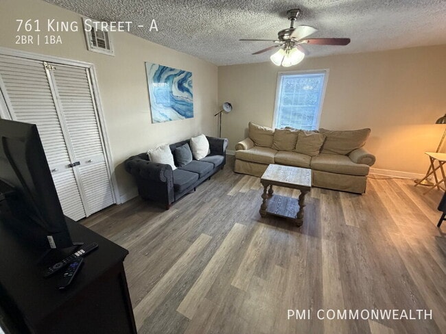 Photo - 761 King St Unit A