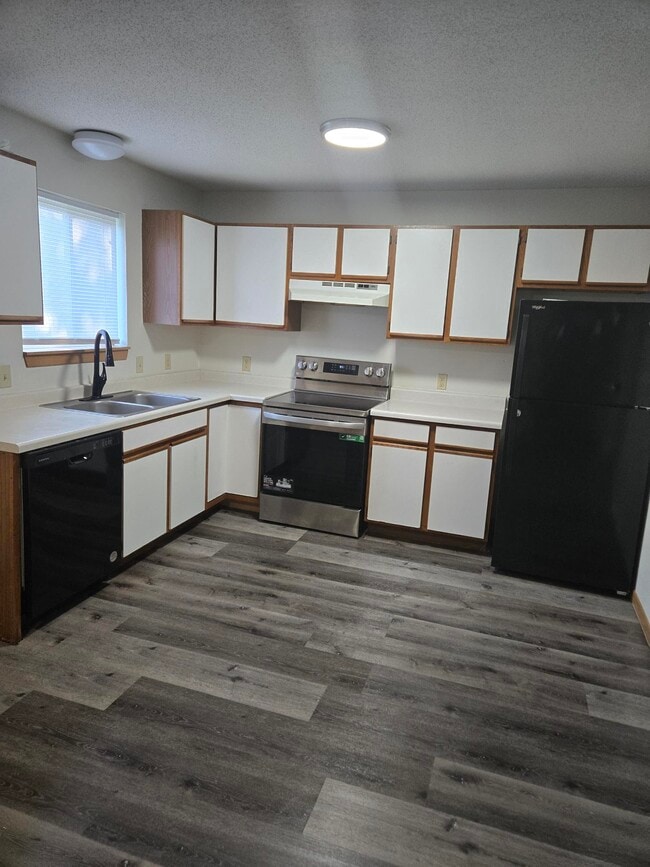 Building Photo - 1110 7th St SE Unit 50-205 Rental
