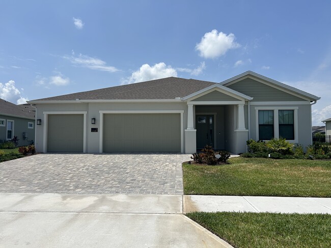 Photo - 2546 Kamin Dr House