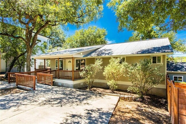 Photo - Stunning Renovation - New Hardwood flooring, tile in Kitchen. Granite countertops, breakfast bar