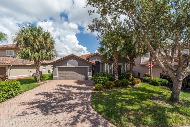 ANNUAL RENTAL - 3 BED + DEN / 2 BATH HOME ... - ANNUAL RENTAL - 3 BED + DEN / 2 BATH HOME ...