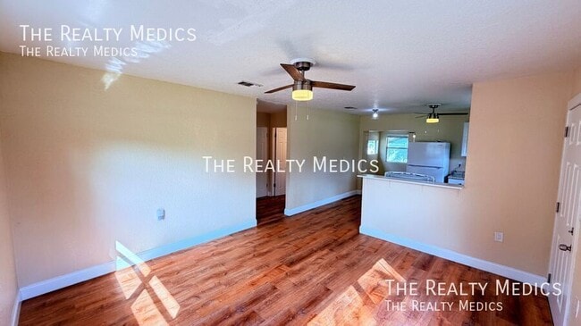Photo - 2708 Geoffrey Dr