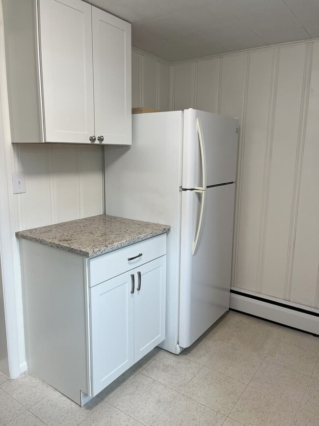 Building Photo - 1020 W Story St Unit 1020 W Story