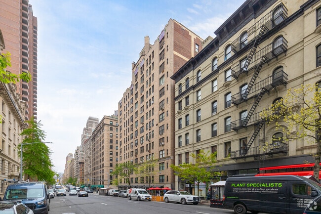 Photo - 21 E 90th St