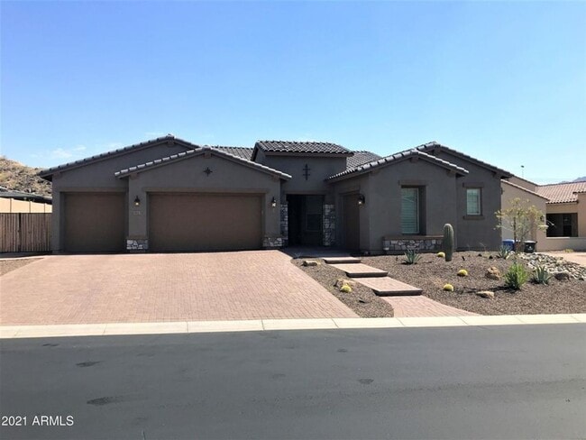 Building Photo - Beautiful Foothills 4 Bed and 3 Bath Rental