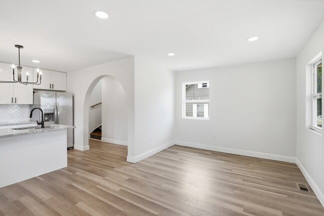 Photo - 255 Telford St