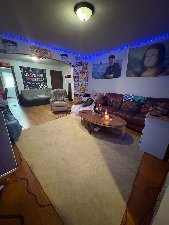 Photo - Large 4 Bedroom 1.5 Bathroom Apartment Unit 1014