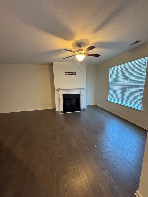 Photo - Beautiful Nearly New Townhome at Renaissan...