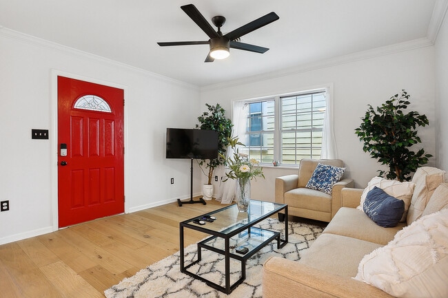 Photo - 1432 Poland Ave