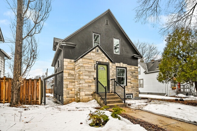 Photo - 3127 33rd Ave S