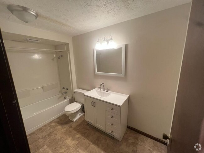 Building Photo - 201 Rose Ln St SW Rental