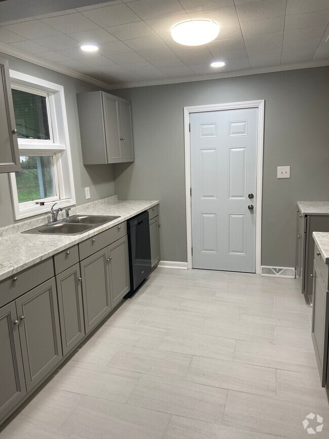 Building Photo - 3818 Pineneedle Dr Rental