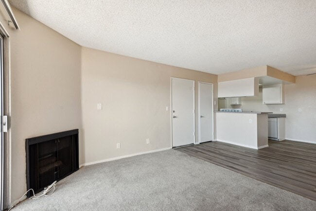 Rollingwood Apartments