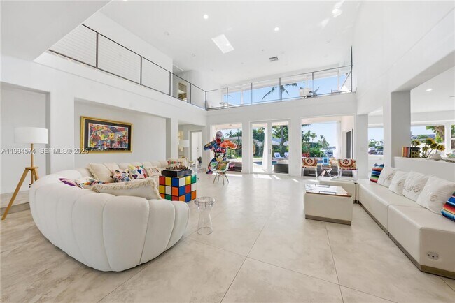 Photo - 3401 NE 165th St