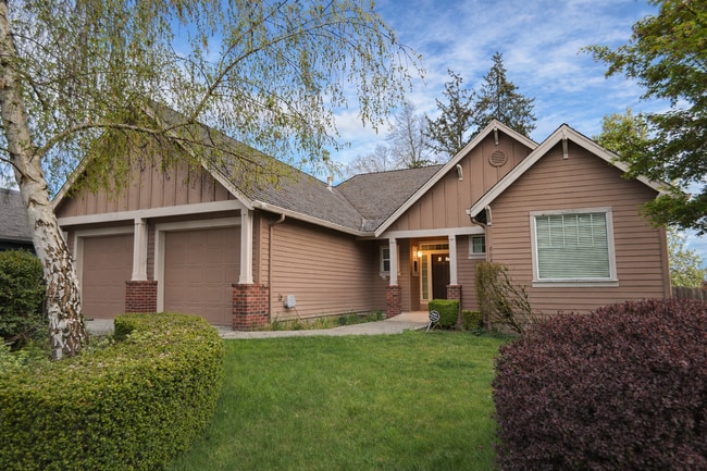 Building Photo - 902 NW 96th Cir