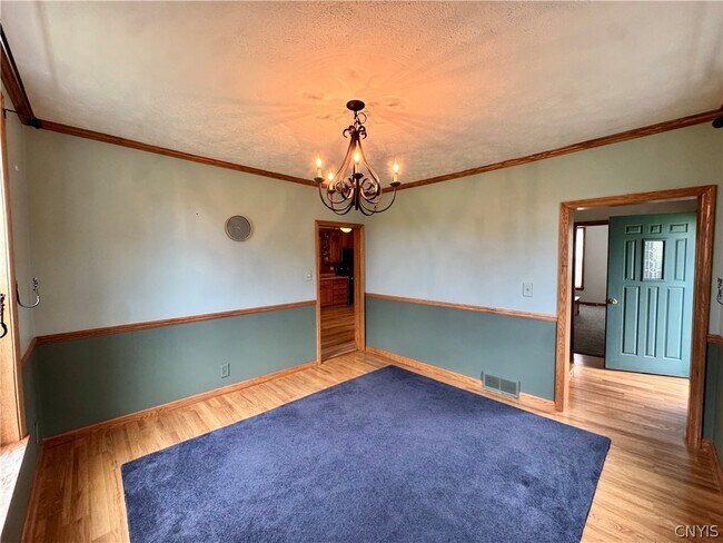 5221 Hill Rd