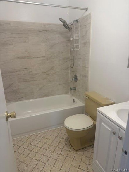 Photo - 1-72 Parkcenter Drive Unit