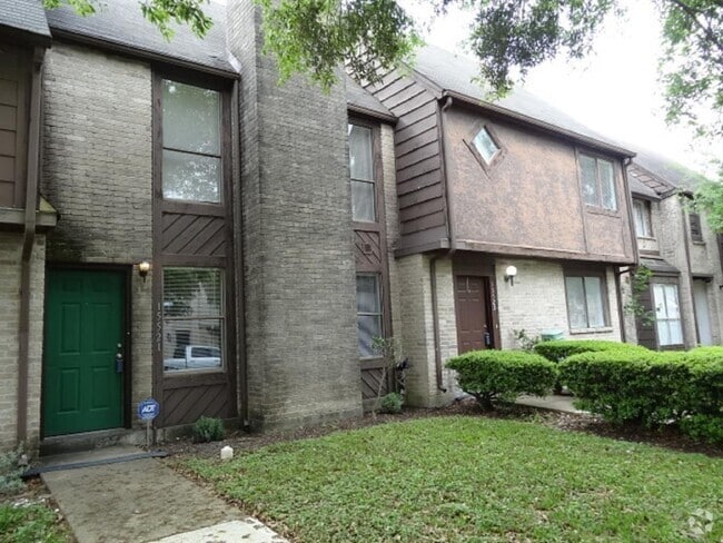 Building Photo - 15521 Weldon Dr Rental