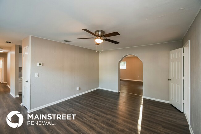 Photo - 2436 Lourdes Dr W
