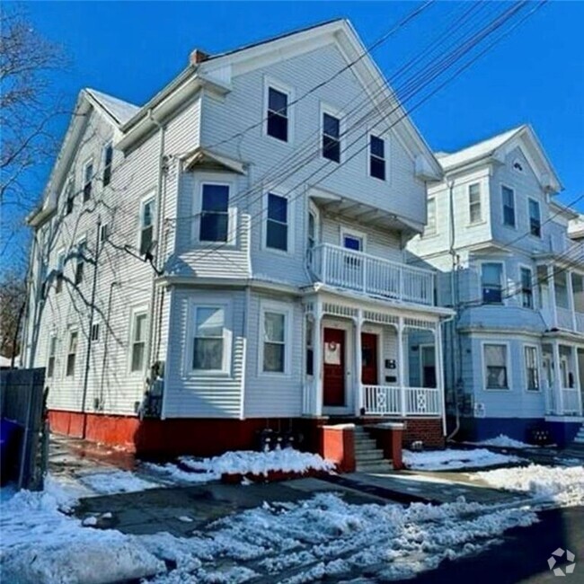 Building Photo - 54 Robin St Rental