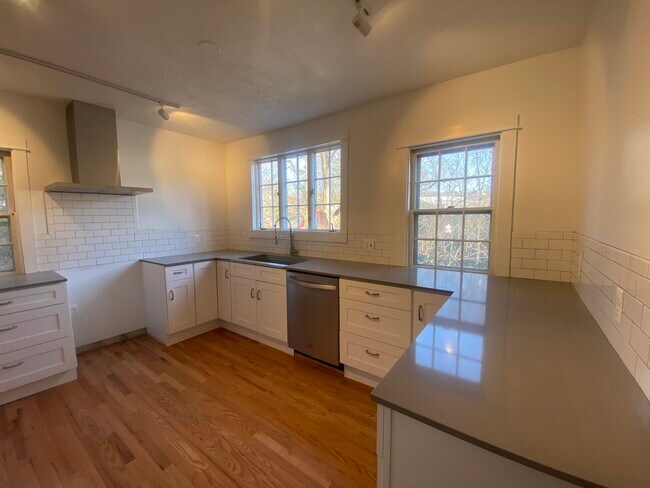 Photo - 313 Hudson St