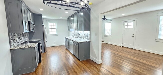 Photo - 707 Pegram Ln