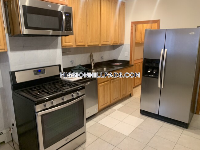 Photo - 882 Huntington Ave Apartment Unit 1