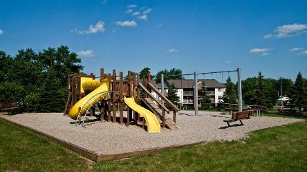 Photo - Holly Hills Apartments