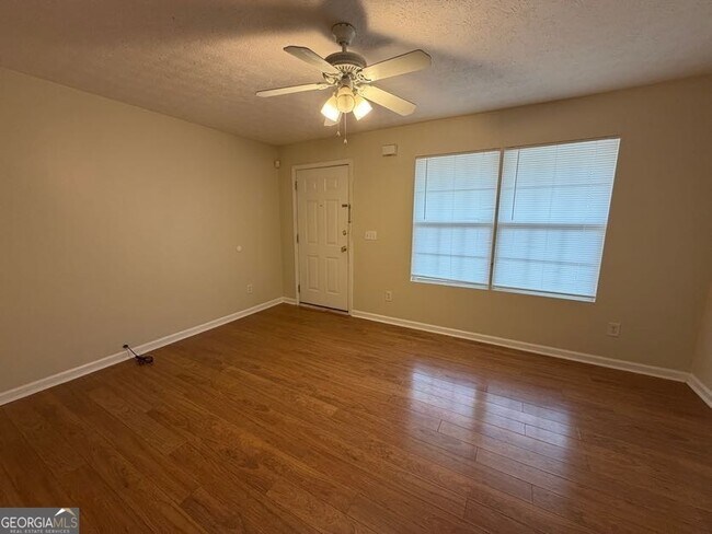 Photo - 5196 Tew Ln SW