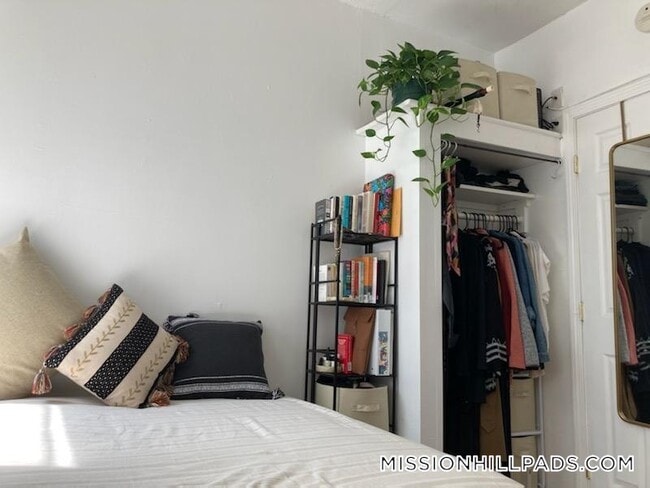 Photo - 55 S Huntington Ave Unidad 204