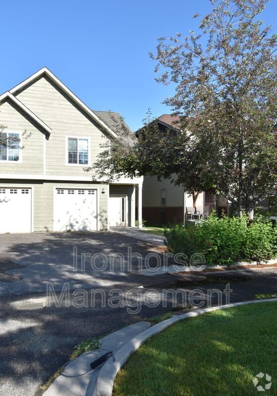 Building Photo - 623 Westgate Ave Unit #D Rental