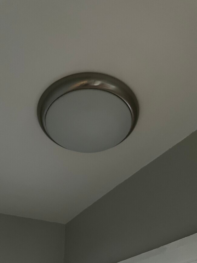 Photo - 131 W Evelyn Ave