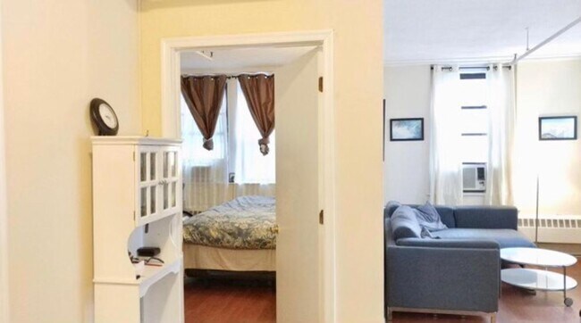 Photo - 1324 Locust St Unidad #213