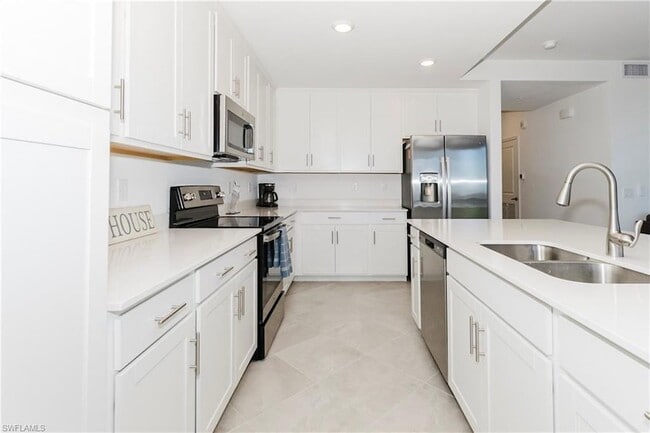 Building Photo - 5715 Double Eagle Cir