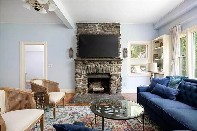 Photo - 75 Green End Ave