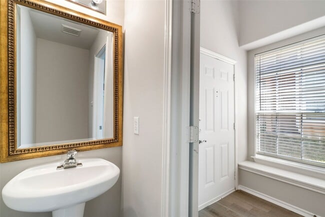 Photo - 123 N Camellia Grove Cir