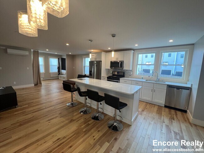 Building Photo - Two story 4 bed with in Unit 9L Rental
