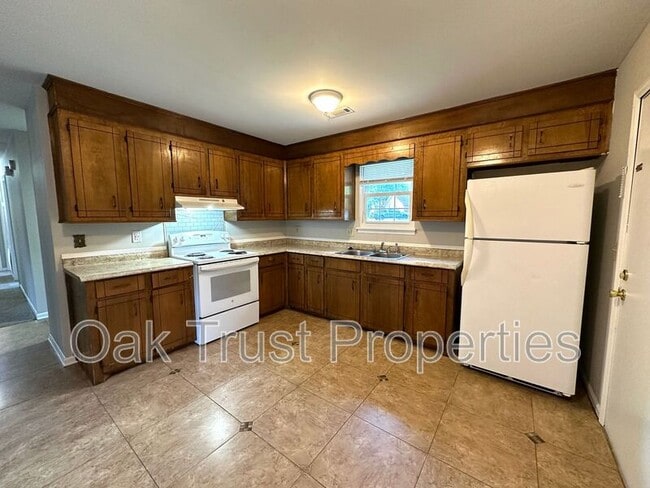 46 Oak Grove Rd