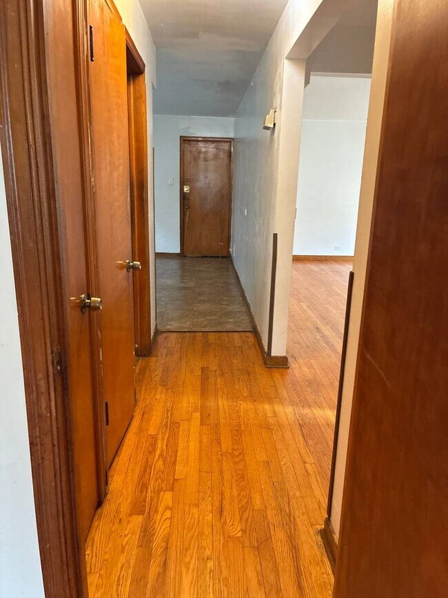 1322 N Austin Blvd Unit 1R