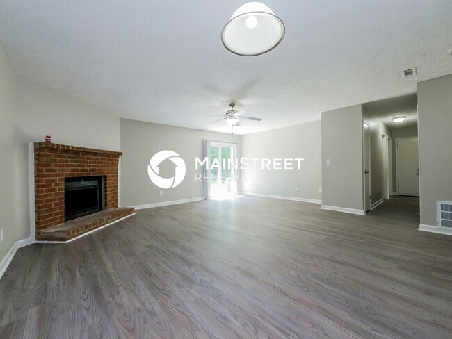3 Bedroom Pet-Friendly Home in Jonesboro, GA with Main Street Renewal
