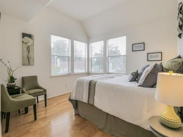 Master bedroom (rented unfurnished) - 131 Robinson Ln Unit MB 1