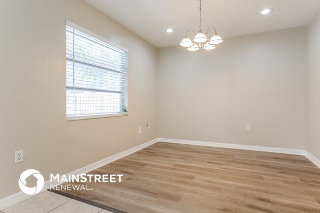 Photo - 282 Lorraine Ave