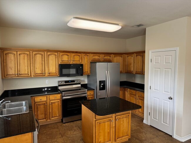 Building Photo - 1512 Bentley Cir Rental