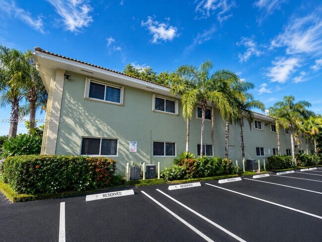 Photo - 1423 Holly Heights Dr Unit 4