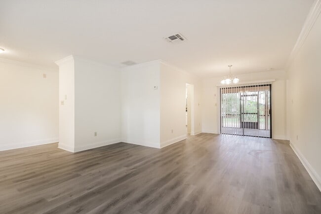 Photo - 3470 Paisley Cir