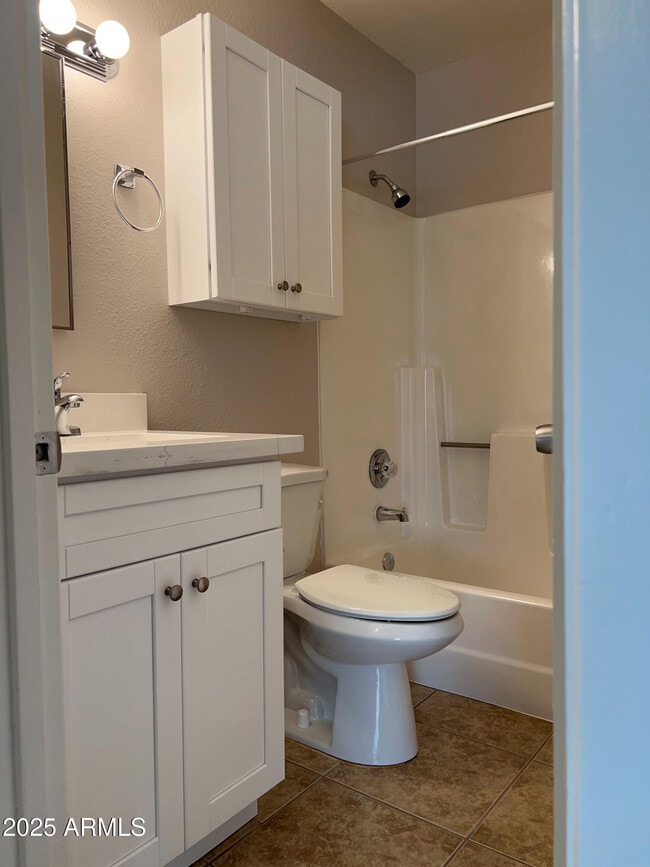 Photo - 492 W 18th Ave Unit 2