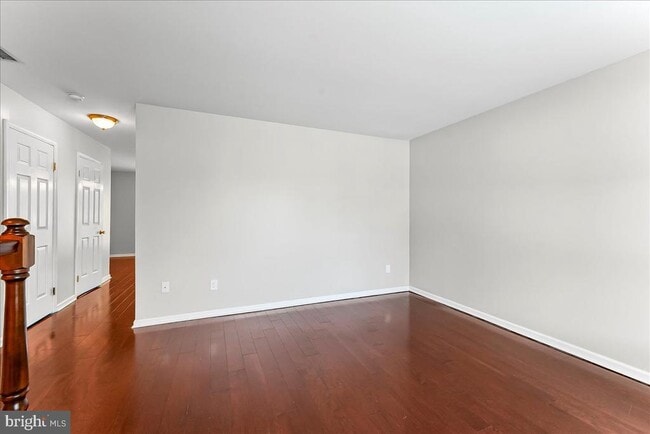 Photo - 705 Meadow Ct