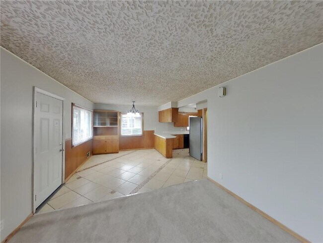 Photo - 1633 Sherwood Ave