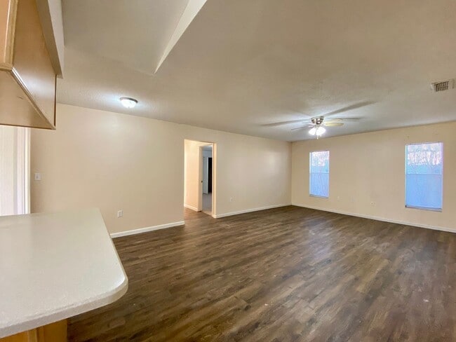 Photo - 3bed/2bath Lake View Single Family Home in Kissimmee, FL!