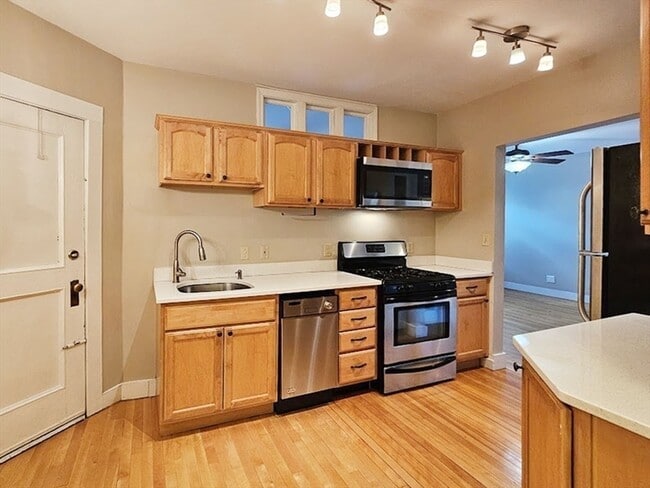 Photo - 21 Chauncy St Unit 7